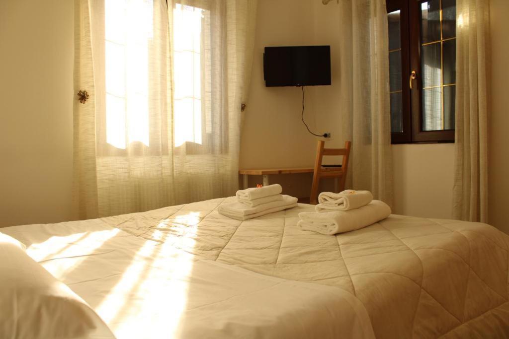 Hotel Al Verde Манделло-дель-Ларіо Екстер'єр фото