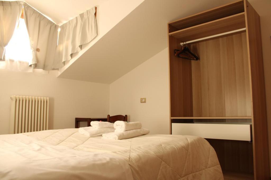 Hotel Al Verde Манделло-дель-Ларіо Екстер'єр фото
